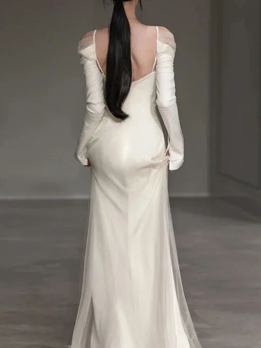 Robe de mariée sirène élégante, épaules dénudées, manches longues, en Satin, C318