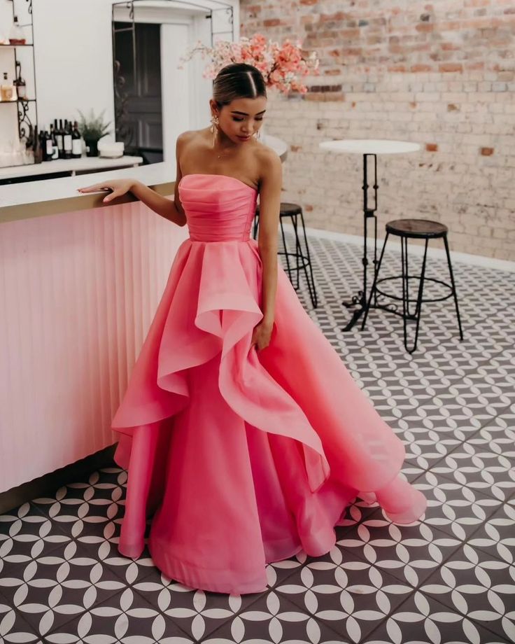 Jolie robe de bal longue en organza rose clair à bretelles en forme de A C2673