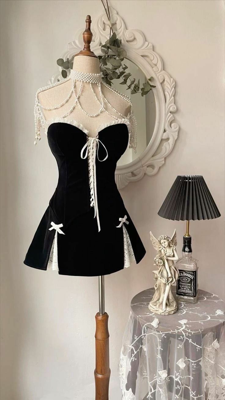 Cute A line Strapless Black Velvet Homecoming Dress With Bowknot C1040