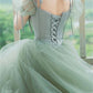 Une ligne manches courtes vert satin tulle longue robe de bal C1056