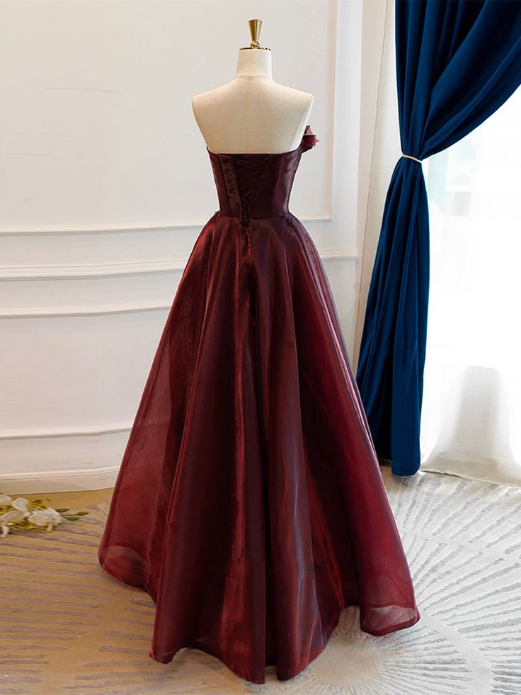 Robe de bal longue vintage en organza bordeaux coupe A C1146