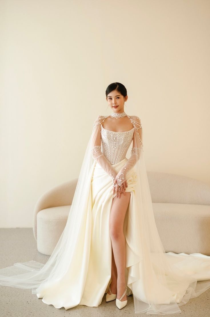 Fairytale Sheath Strapless Long Sleeves White Tulle Wedding Dress With Gloves C1258