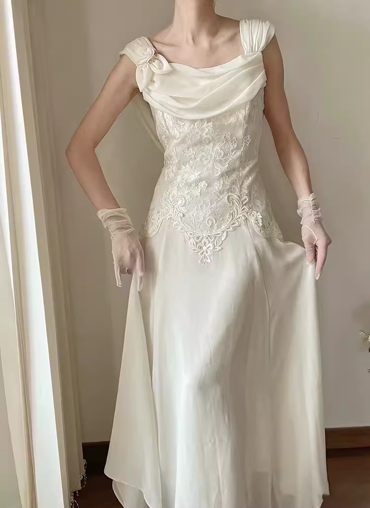 Chic A Line Chiffon Lace White Wedding Dresses C1474