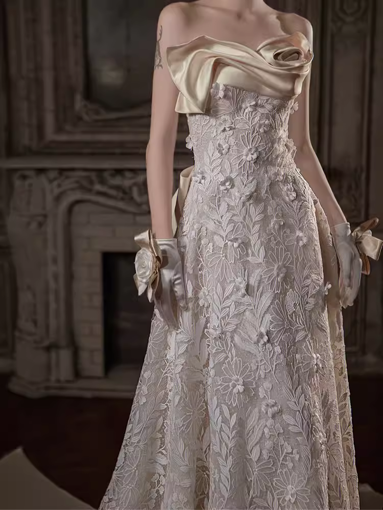 Robe de mariée en dentelle à fleurs sans bretelles sirène vintage C159