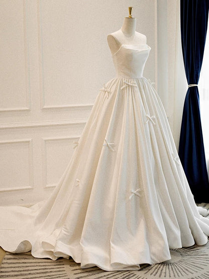 Classy Ball Gown Sweetheart Satin Long Wedding Dresses With Bowknots C1633