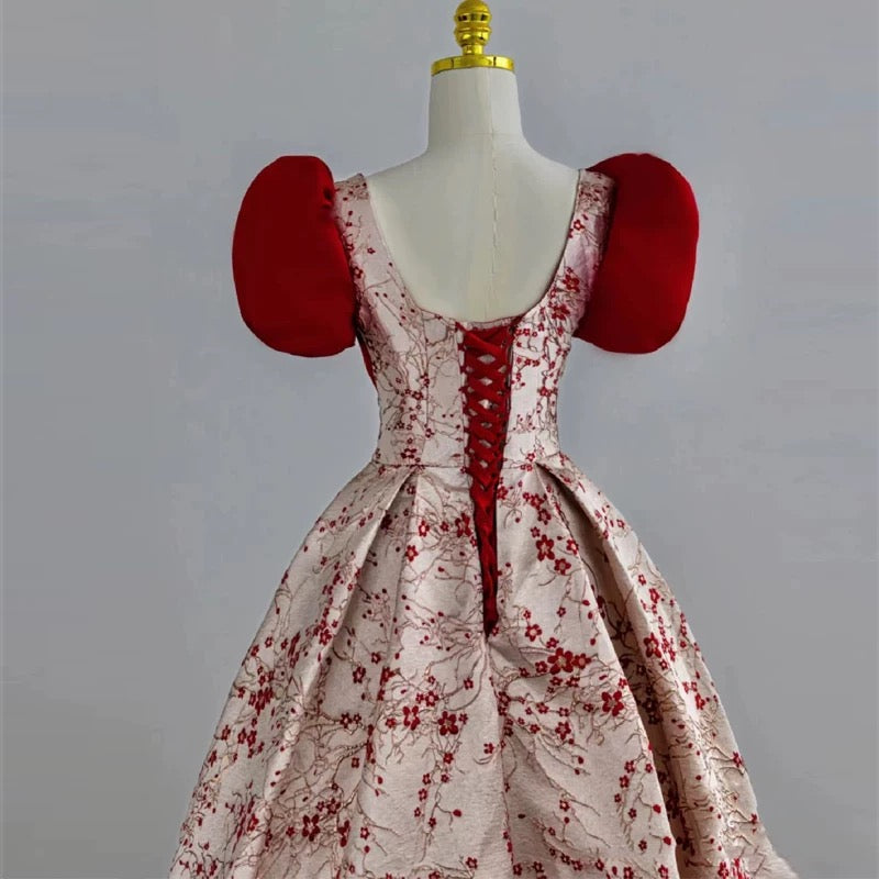 Robe de bal élégante à manches bouffantes en satin rouge longue robe de bal C1643