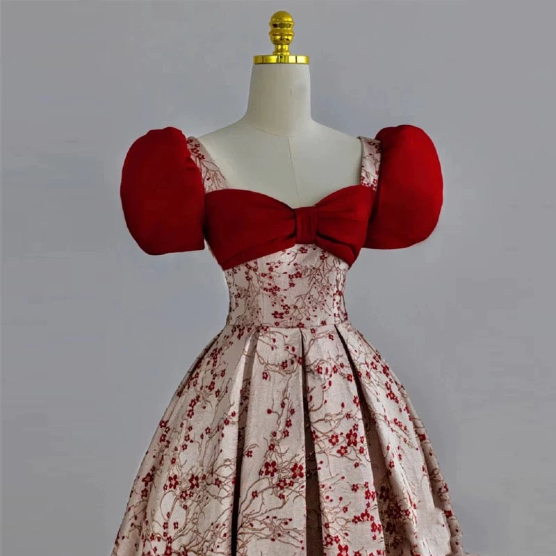 Robe de bal élégante à manches bouffantes en satin rouge longue robe de bal C1643