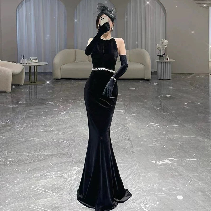 Elegant Sheath Sleeveless Black Velvet Backless Long Prom Dresses C1658