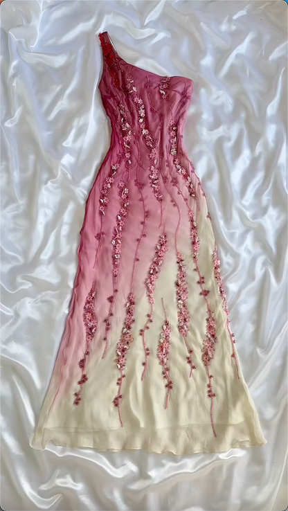 Robe de soirée longue fourreau modeste à une épaule en mousseline de soie rose ombré avec fleurs et perles C1764