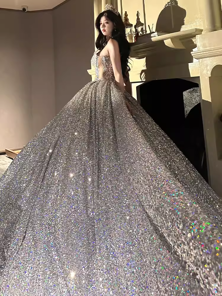 Robe de bal de luxe sans bretelles, sans manches, à paillettes argentées, robe de mariée C177