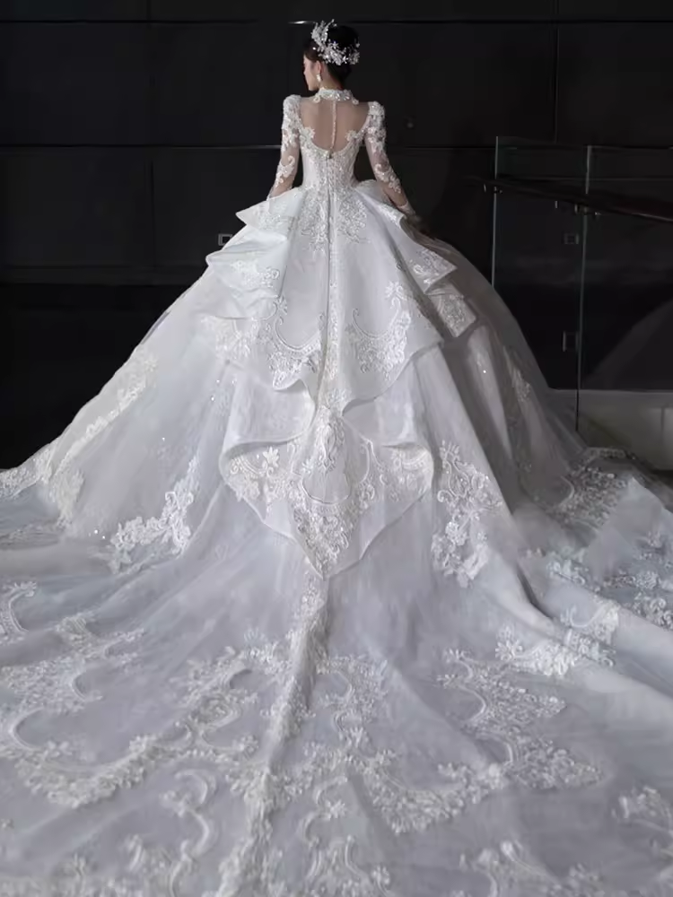 Luxury Ball Gown High Neckline Long Sleeves Lace White Wedding Dress C178