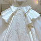 Robe de mariée de rêve en dentelle blanche à manches courtes bouffantes et décolleté en cœur avec perles C1797