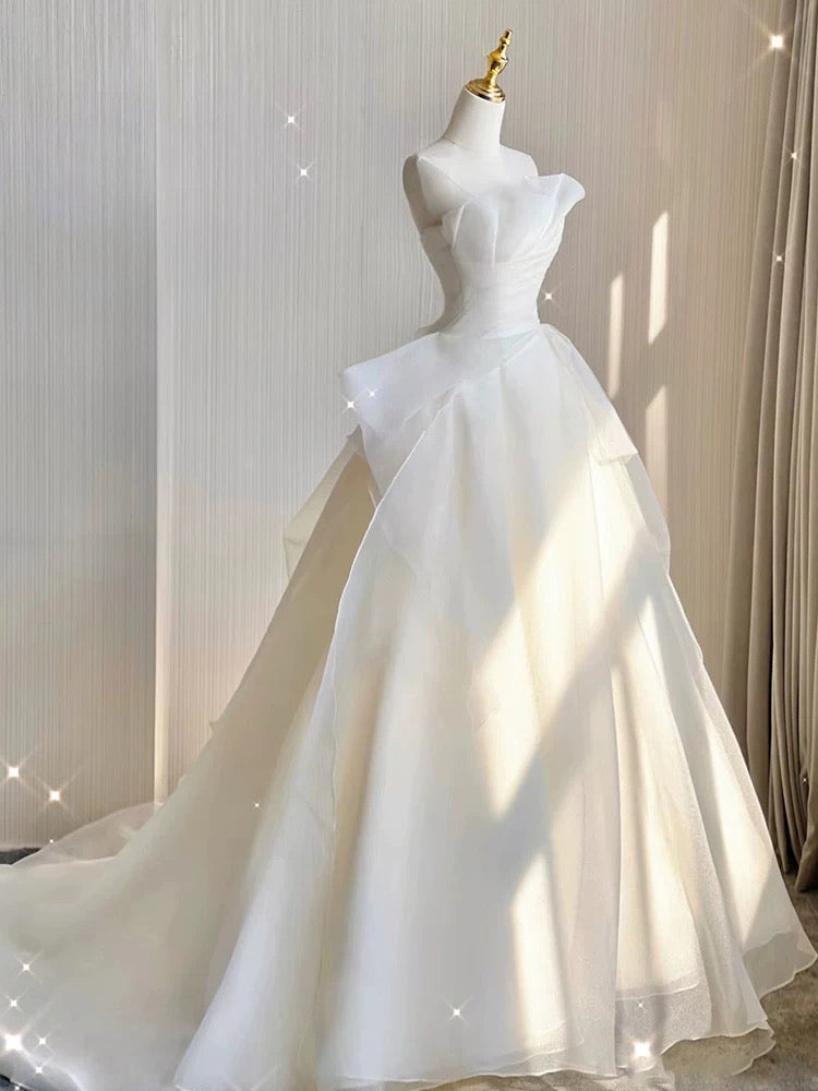 Timeless Ball Gown Strapless Tulle Long White Wedding Dresses With Ruffles C1815