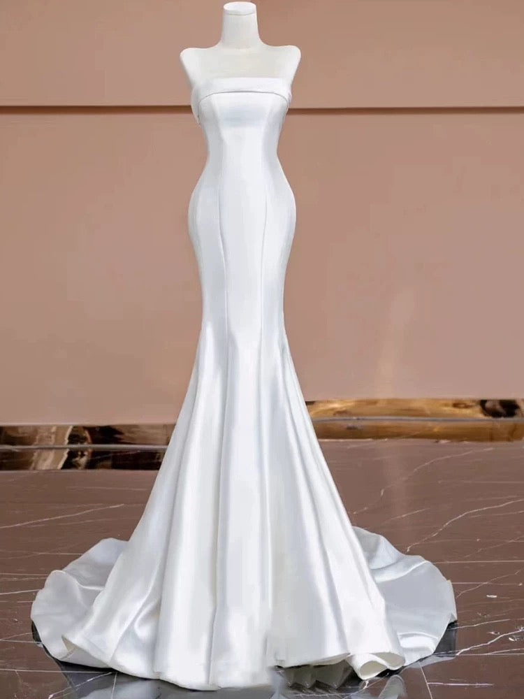 Timeless Mermaid Strapless Satin Long White Wedding Dresses With Buttons C1816