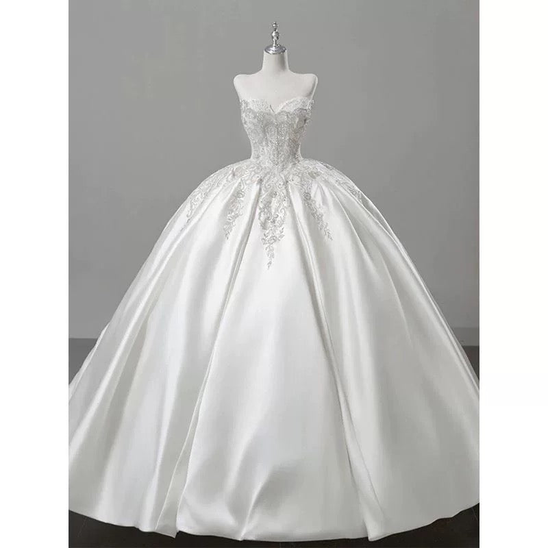 Dreamy Ball Gown Sweetheart Sleeveless White Lace Wedding Dresses With Beads C1817