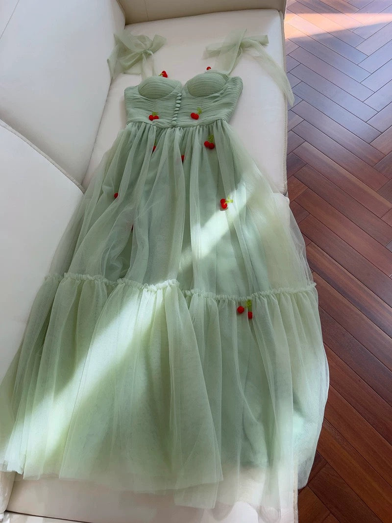 Robe de soirée simple en tulle vert menthe à bretelles spaghetti et ligne A avec cerises C1836