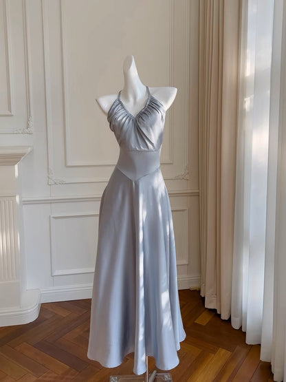 Robe de soirée simple en ligne A avec licou et robe de bal grise C1837