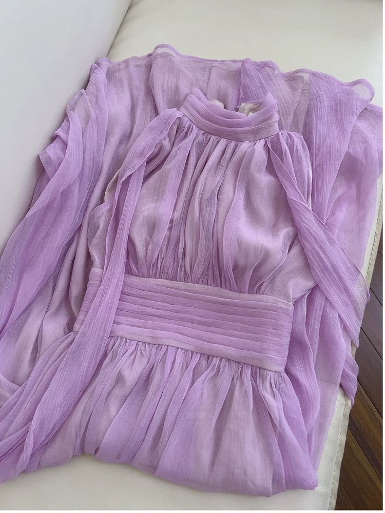 Robe de soirée élégante en mousseline de soie lilas à col haut avec rubans C1847