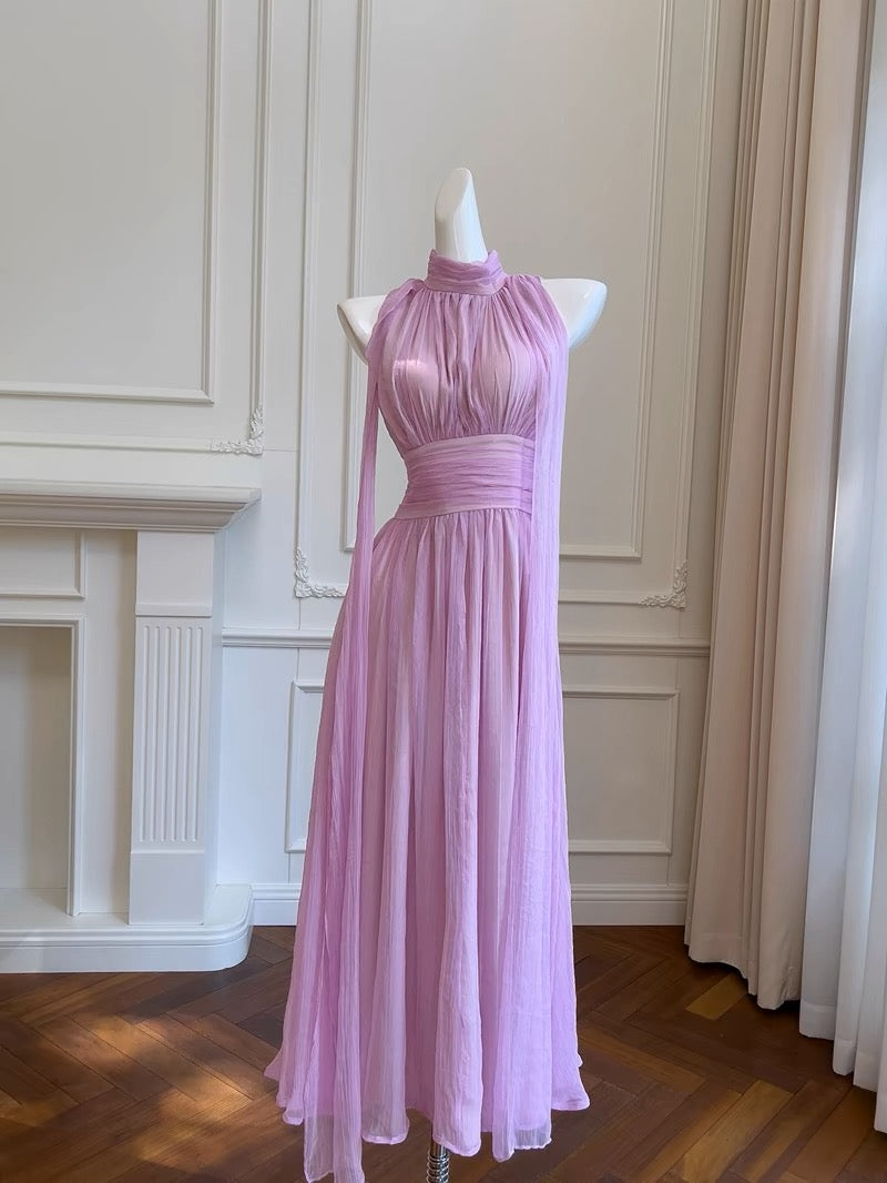 Robe de soirée élégante en mousseline de soie lilas à col haut avec rubans C1847