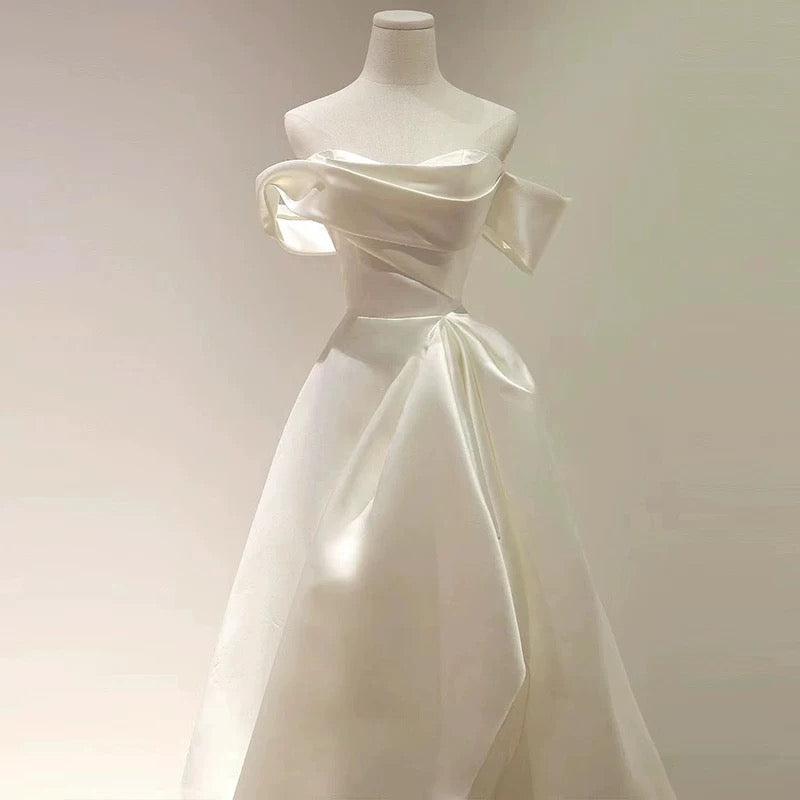 Timeless High Low Sweetheart Long Puffy Sleeves Satin Wedding Dresses With Ruffles C1909