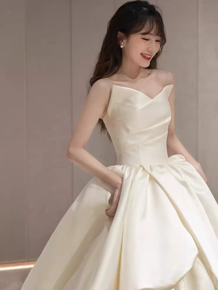 Unique Ball Gown Sweetheart Satin Long Wedding Dress C190