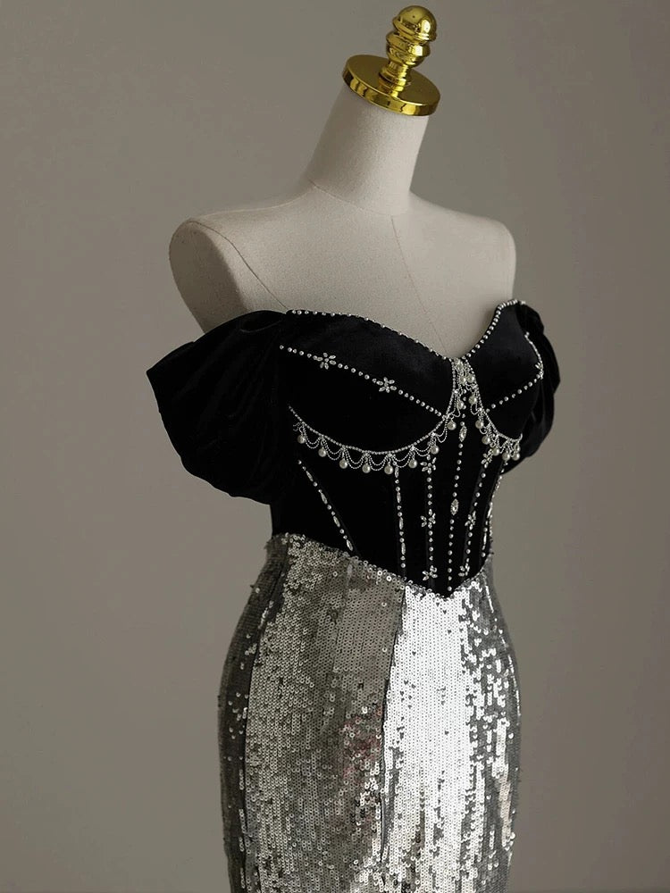 Robe de soirée longue élégante à épaules dénudées et paillettes C1948