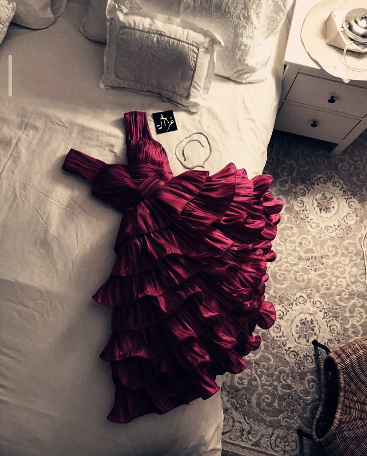 Robe de bal vintage à décolleté en V bordeaux, robe de soirée à volants, couches, robes d'anniversaire C2004