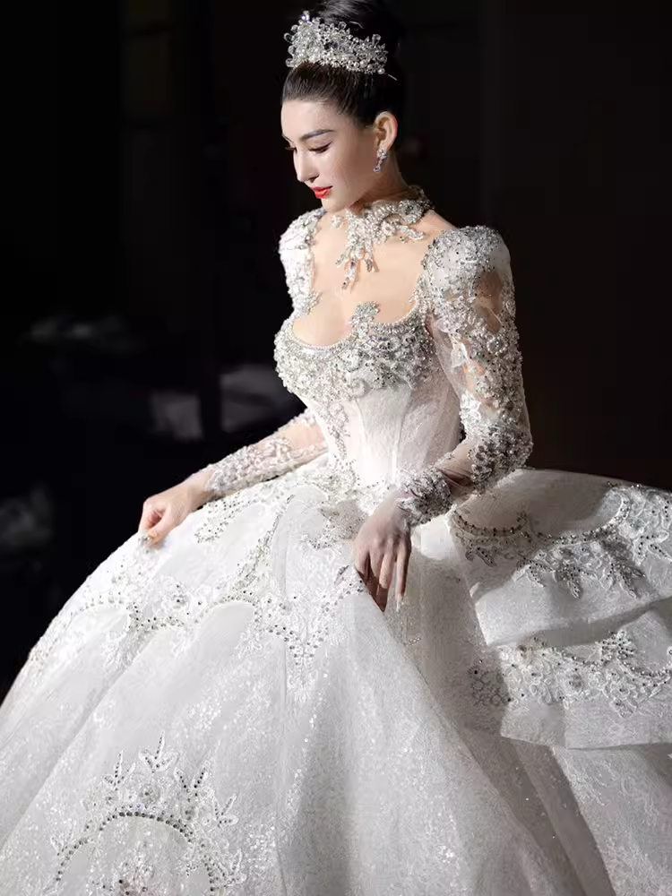 Princess Ball Gown Long Sleeves Lace Wedding Dresses C204