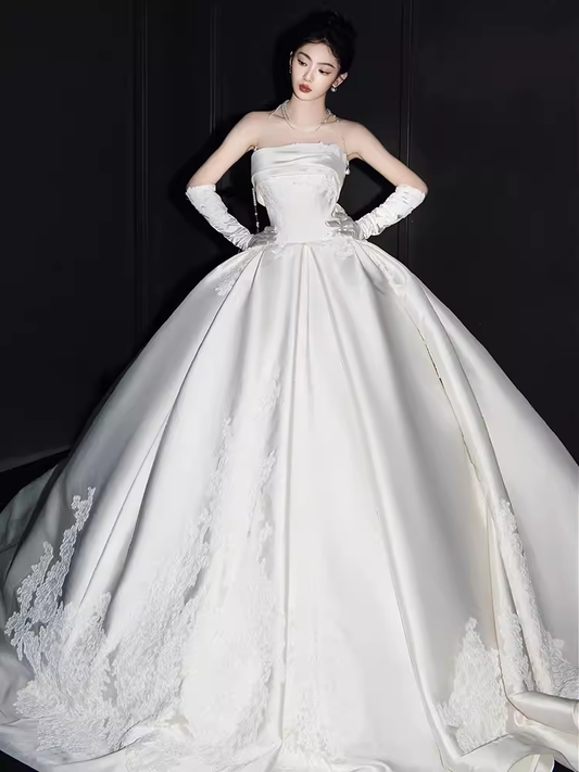 Elegant Ball Gown Strapless neckline Sleeveless Satin Wedding Dresses C209