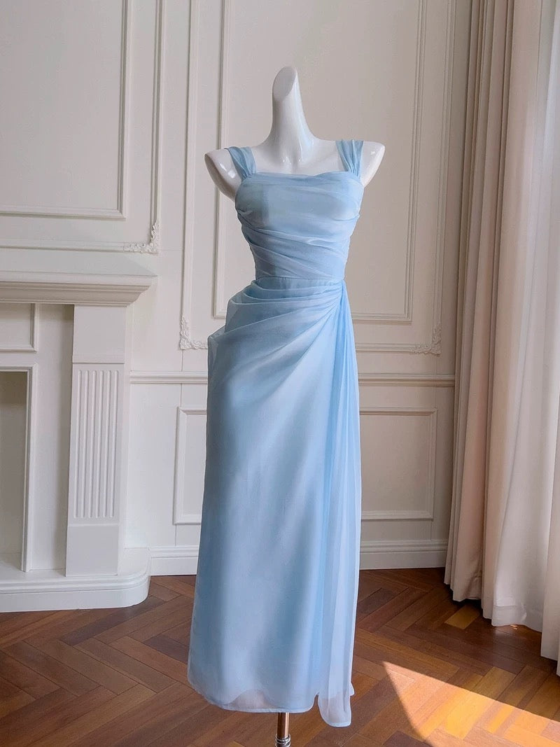 Robe de soirée en mousseline de soie bleu ciel clair à bretelles fourreau C2211