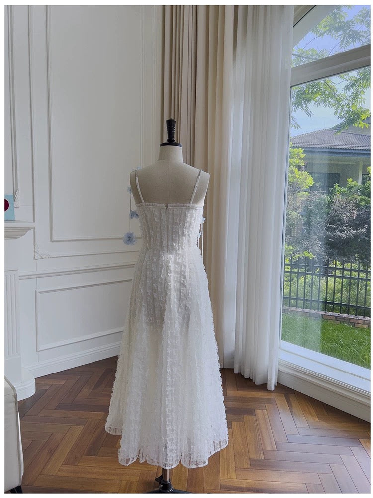 Jolie robe de bal en dentelle blanche à bretelles trapèze avec fleurs Robes de bal C2212