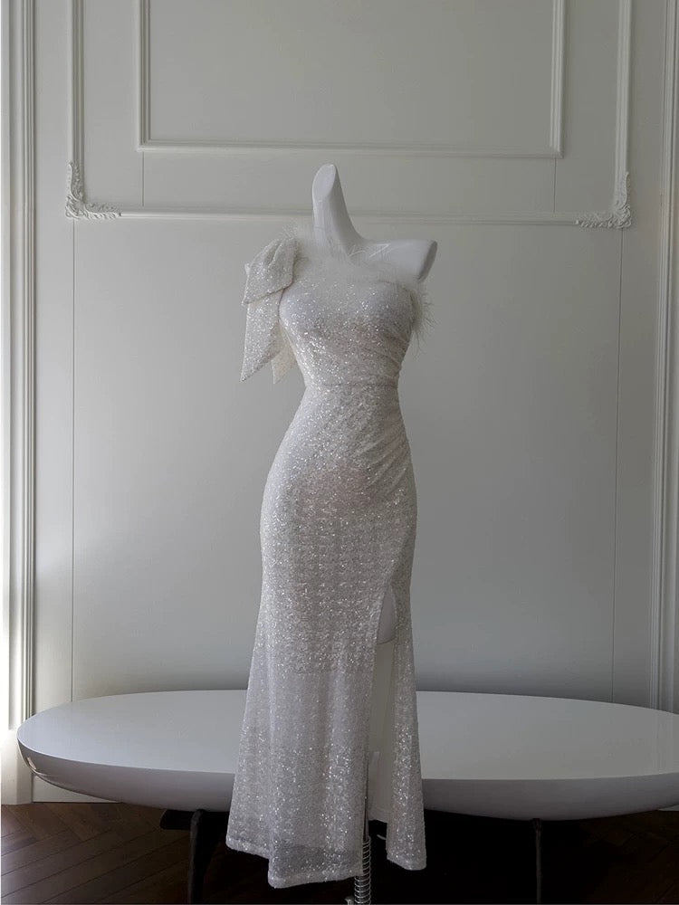 Jolie robe de bal fourreau asymétrique à paillettes fendue, robe de soirée blanche C2216