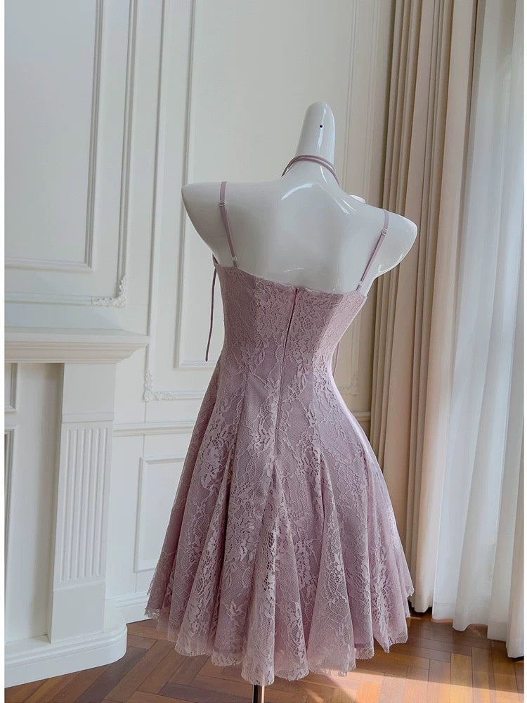 Robe de soirée courte en dentelle lilas à bretelles spaghetti modestes, tenue d'anniversaire C2219