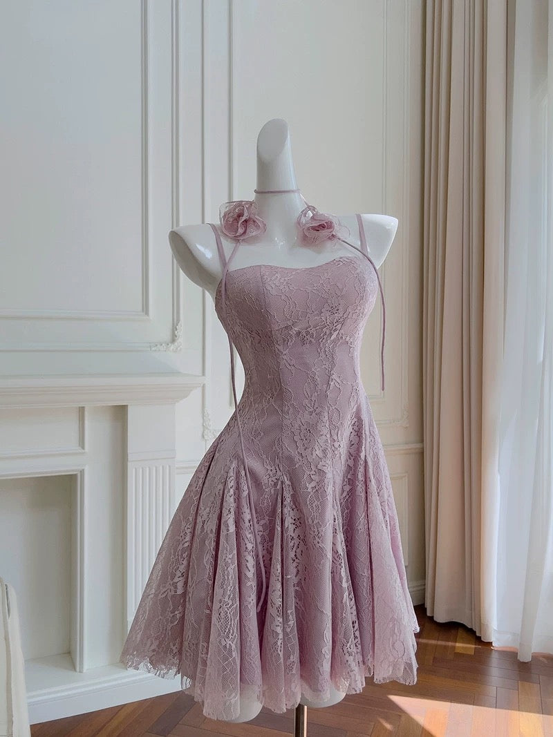 Robe de soirée courte en dentelle lilas à bretelles spaghetti modestes, tenue d'anniversaire C2219