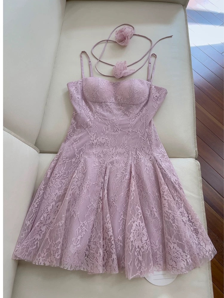 Robe de soirée courte en dentelle lilas à bretelles spaghetti modestes, tenue d'anniversaire C2219