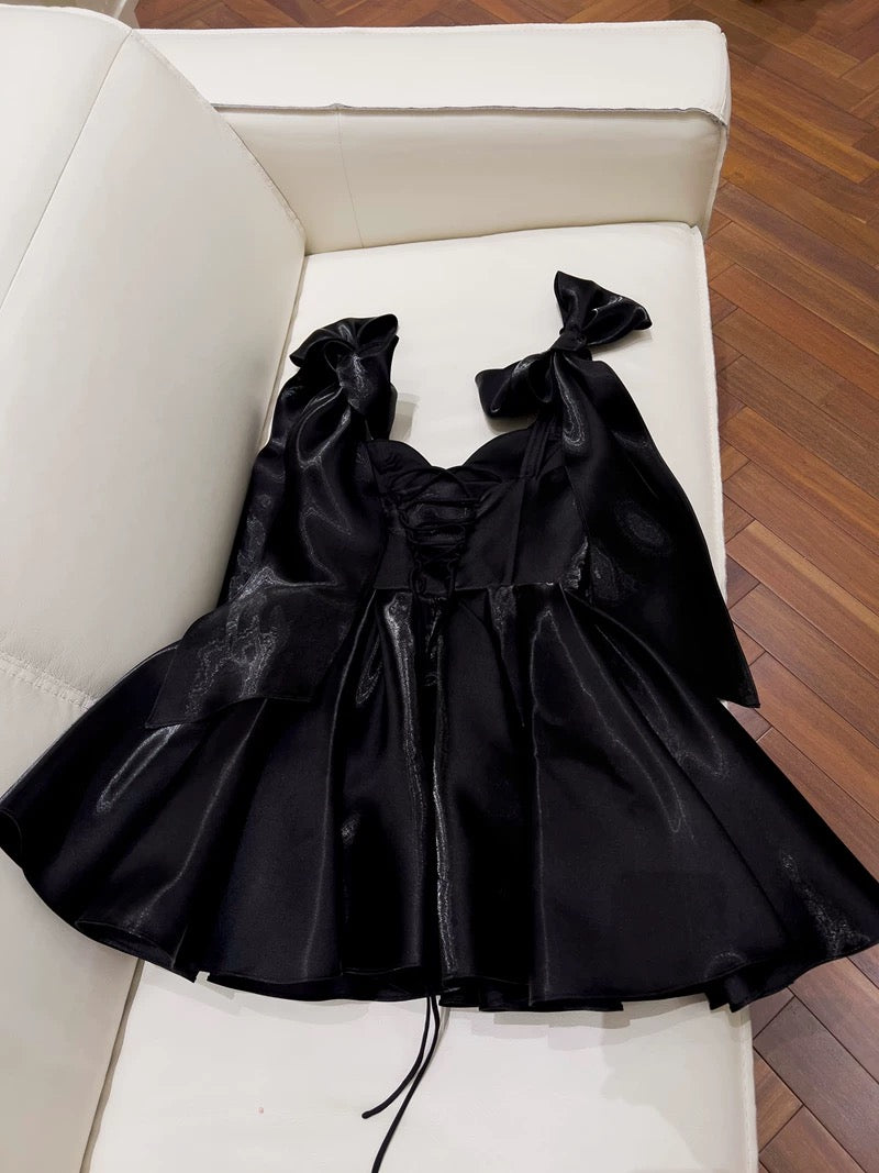 Modest A line Straps Black Short Homecoming Dresses Birthday Outfits With Bow C2225