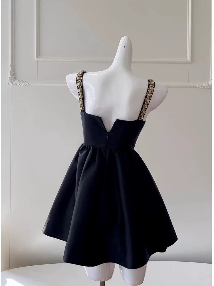 Robe de soirée en satin noir à bretelles spaghetti et ligne A mignonne, tenue d'anniversaire C2235