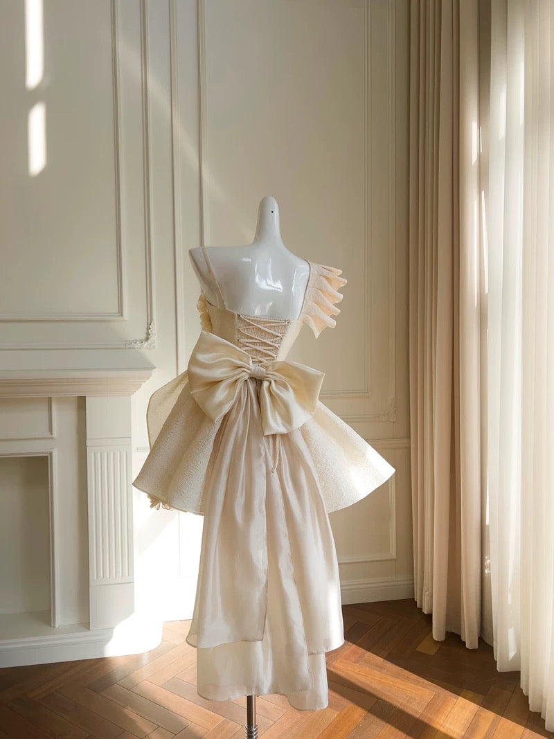 Jolie robe de bal à bretelles en satin champagne avec fleurs, tenues d'anniversaire avec nœud C2239