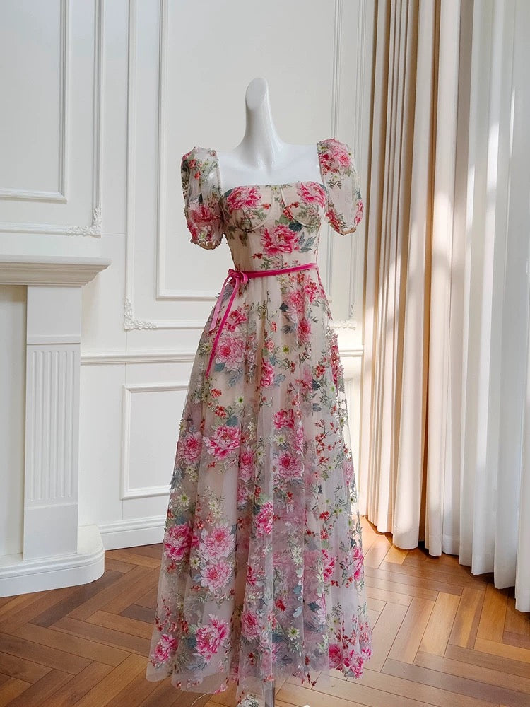 Robe de bal longue rose à encolure carrée et manches courtes en dentelle florale modeste C2248