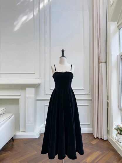 Robe de bal modeste en velours noir à bretelles spaghetti et perles, robe de soirée formelle C2273