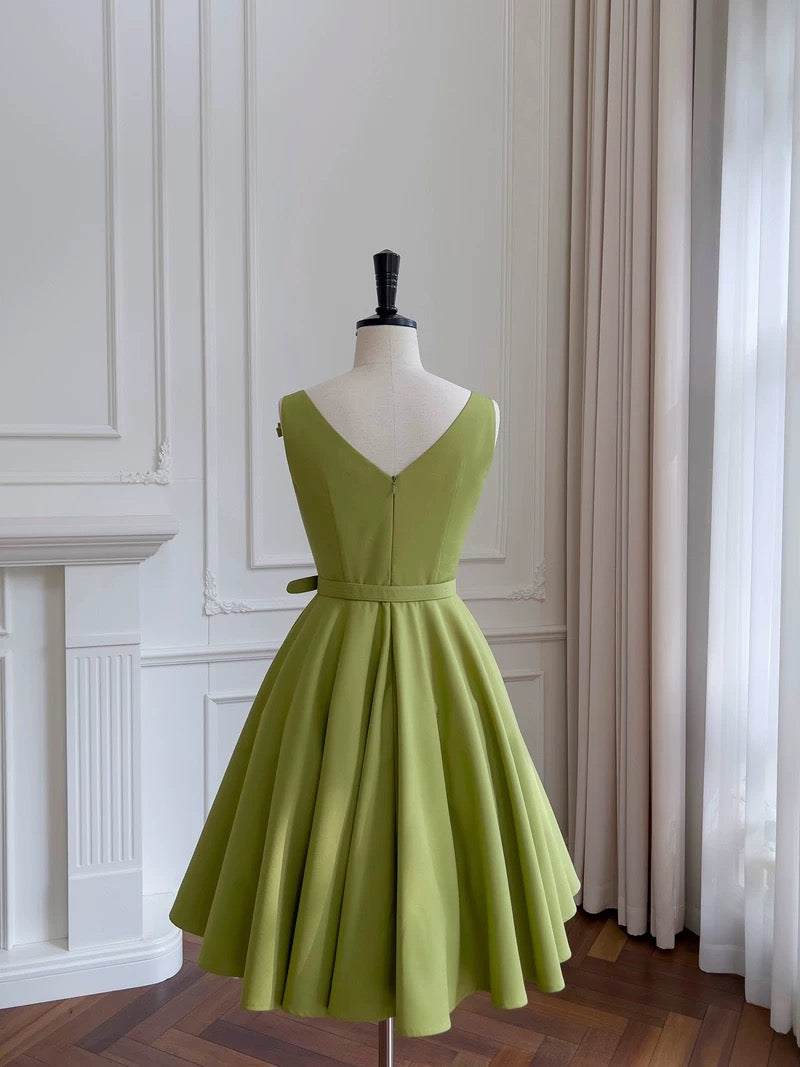 Robe de soirée courte en satin vert à bretelles simples pour 18e anniversaire C2292