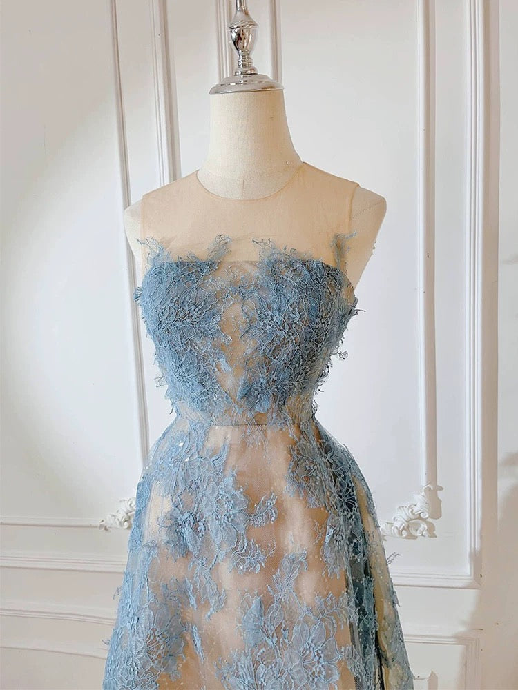 Robe de soirée en dentelle bleue à encolure dégagée et ligne A modeste C2312