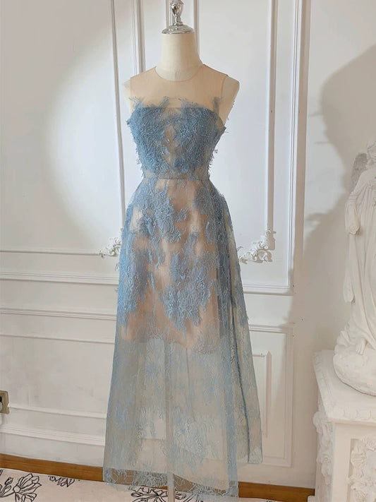 Robe de soirée en dentelle bleue à encolure dégagée et ligne A modeste C2312