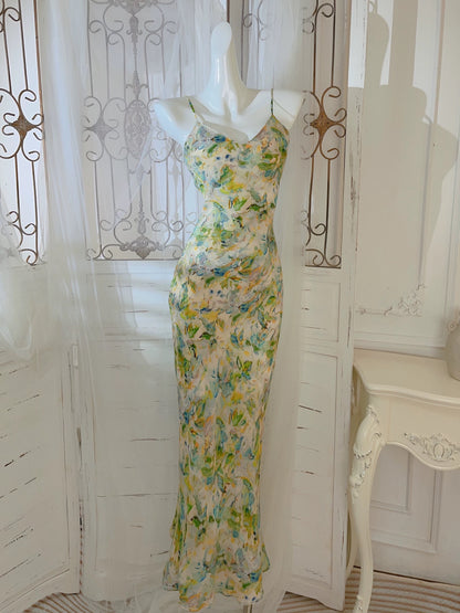 Robe de soirée longue à bretelles spaghetti et fourreau modeste à fleurs vertes CC2324