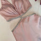 Robe de soirée longue rose vintage à col licou et sans manches avec perles argentées C2421