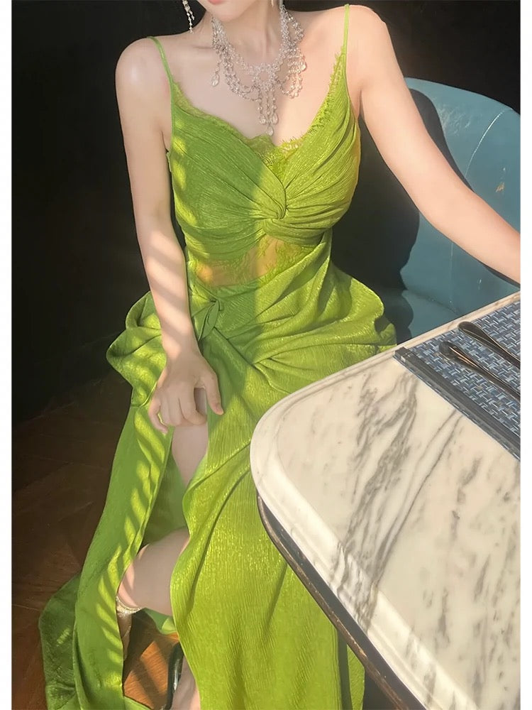 Robe de soirée vintage à bretelles spaghetti sans manches et fente verte C2426