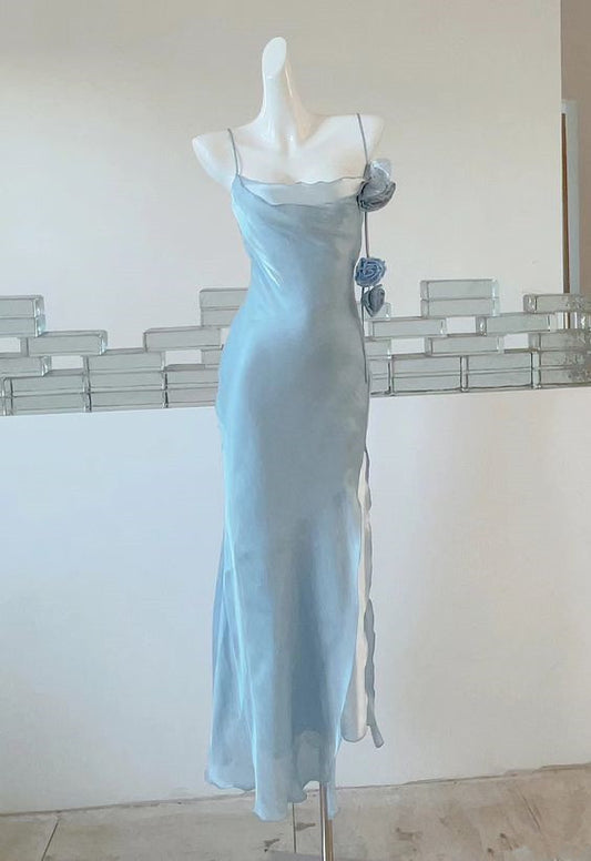 Robe de bal fourreau classique à bretelles spaghetti bleu ciel clair avec fleur C2478