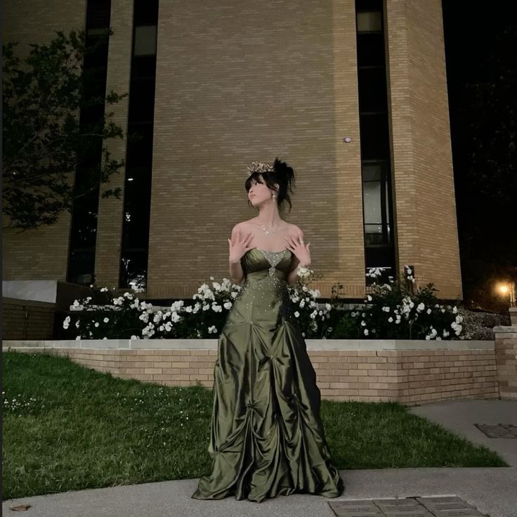 Pretty Ball Gown Strapless Green Satin Long Prom Dresses With Silver Beads C2580