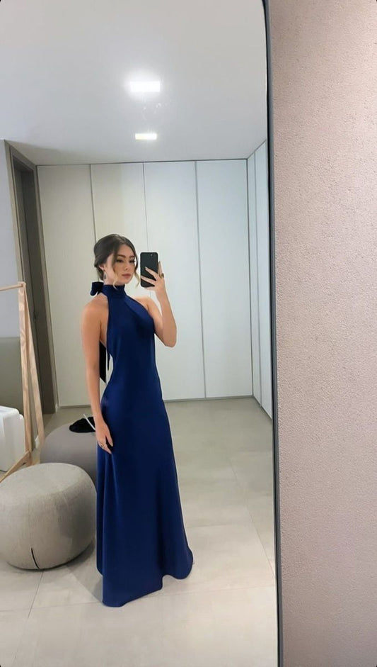 Robe de soirée longue en satin extensible bleu marine à col haut et ligne A élégante C2653