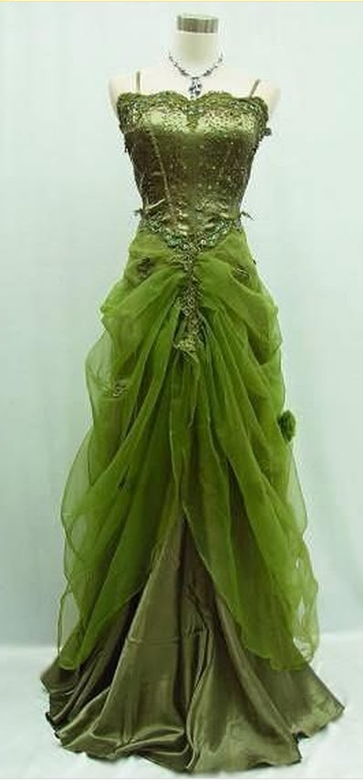 Robe de soirée longue vintage à bretelles spaghetti en tulle vert et perles C2892